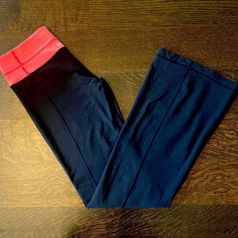 Lululemon wide-leg Align Leggings. Fantastic condition, no pilling!